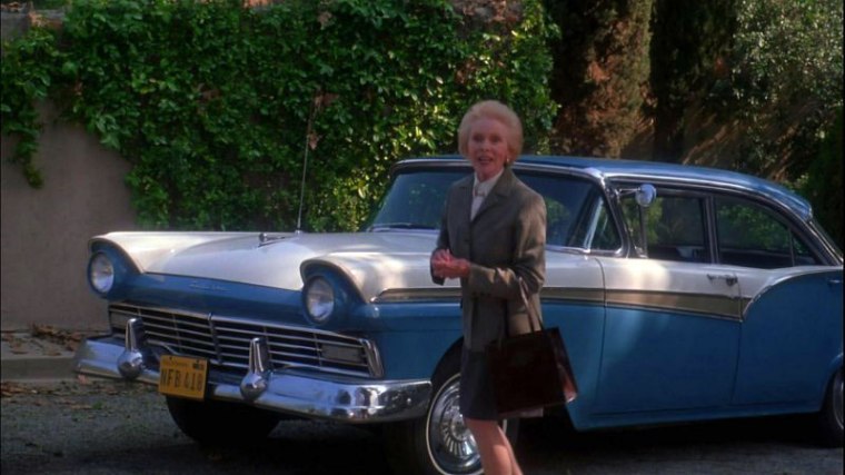 Look! It's Janet Leigh with the car from Psycho!