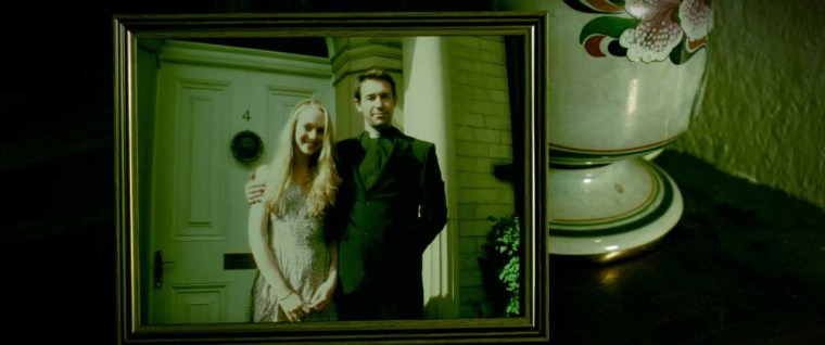 If this were a Hollywood film, that photo frame would be CGI and the vase behind it would be played by Kevin Costner