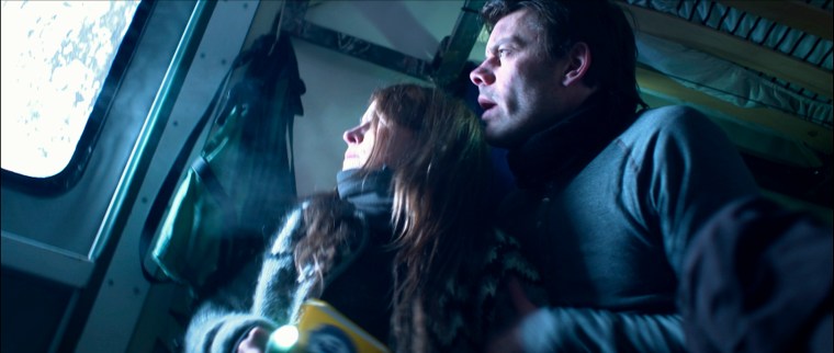 "Oooh, what's that out the window?" "Dunno, but let's definitely not more the camera over and actually film it"