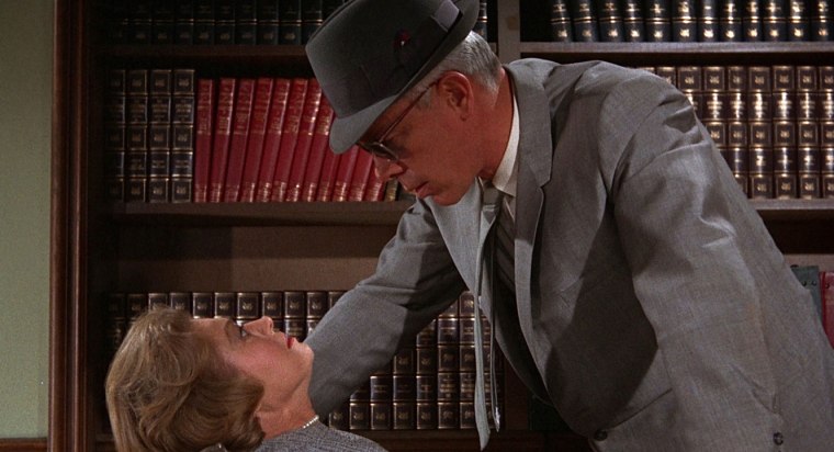 Here's how Lee Marvin has a normal conversation with a random person