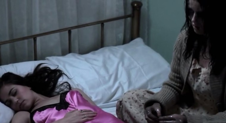 Nope, not fussed. Might as well be a leprechaun sitting there