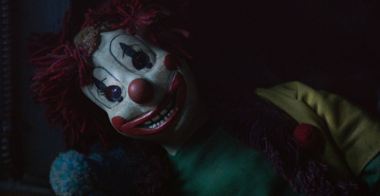 Even the clown scene fucks it a bit